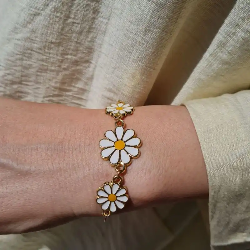 دستبند زنانه مدل  بابونه کد 501