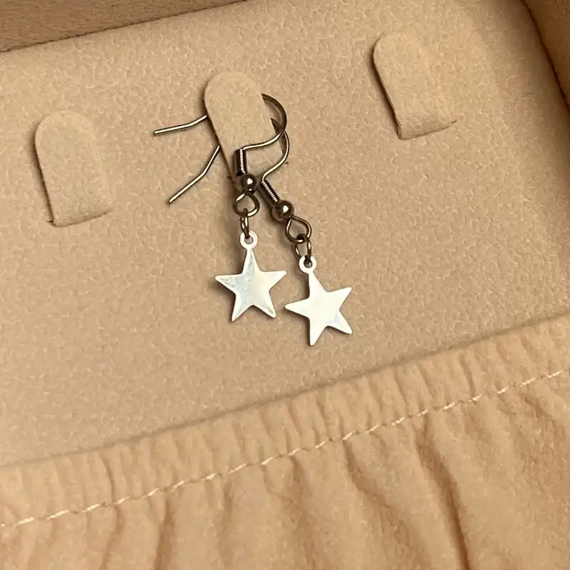 گوشواره زنانه مدل ستاره توپر 80