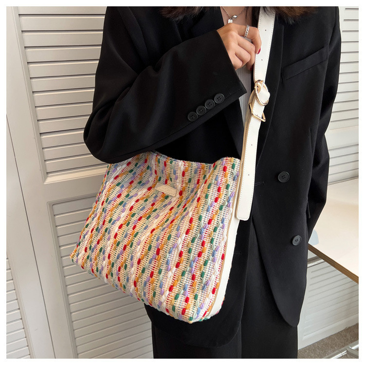 کیف دستی زنانه مدل پارچه ای نخ برجسته