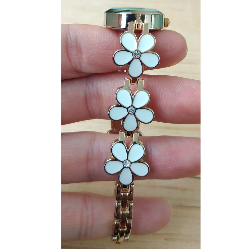 ساعت مچی عقربه ای دخترانه والار مدل فلزی فانتزی 2 طرح گل