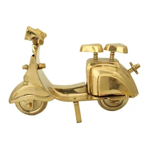 مجسمه برنزی طرح موتور وسپا کد 1262