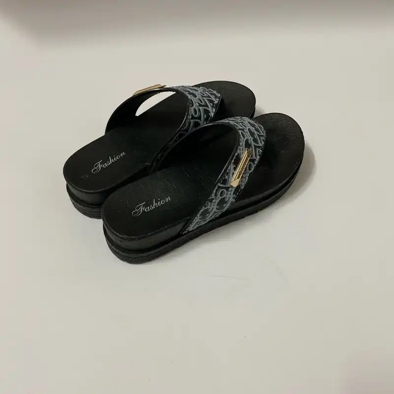 دمپایی لاانگشتی زنانه نیکتا مدل P1-BK