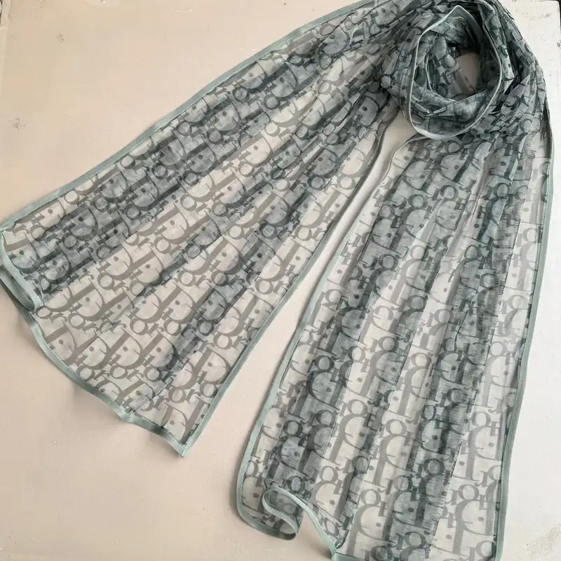شال زنانه مدل توری مزونی تابستانی دور نوار دوزی