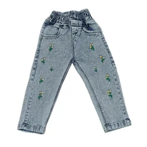 شلوار جین دخترانه مدل Okhvt گل ریز
