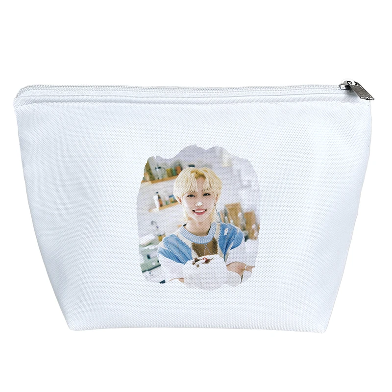 کیف لوازم آرایش دخترانه خندالو مدل فلیکس گروه موسیقی استری کیدز Stray Kids کد 1370