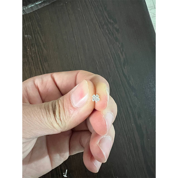 پیرسینگ نقره زنانه مدل سوزنی برگ کد 589621