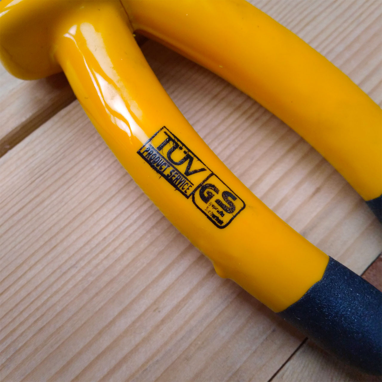 انبردست جی اس مدل فشار قوی کد TUV سایز 8 اینچ