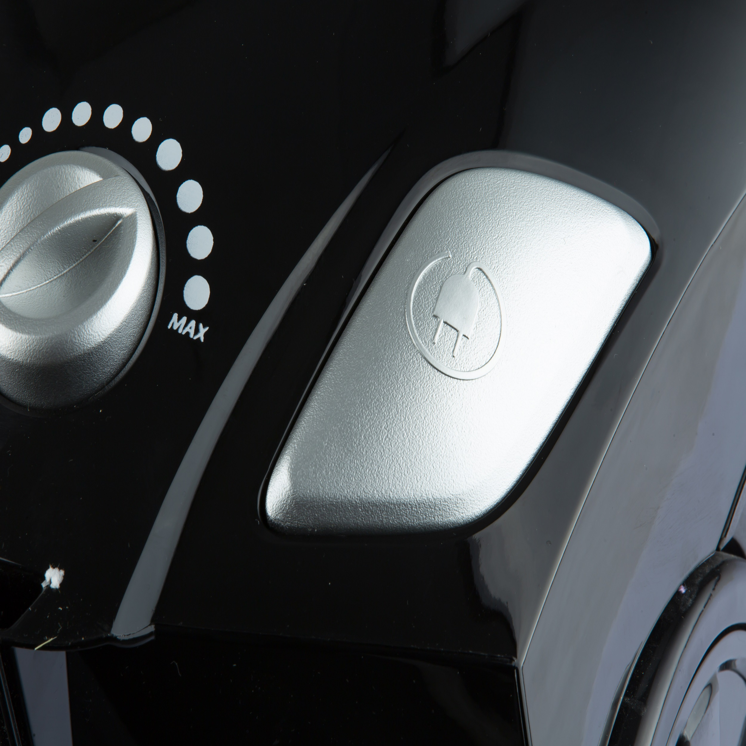 جاروبرقی نکست پلاس مدل 2400 جاروبرقی نکست پلاس مدل 2400