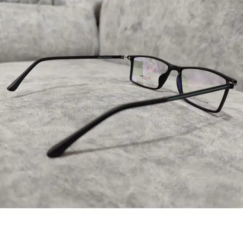 فریم عینک طبی مدل کائوچو دسته تیتانیوم کد 0150
