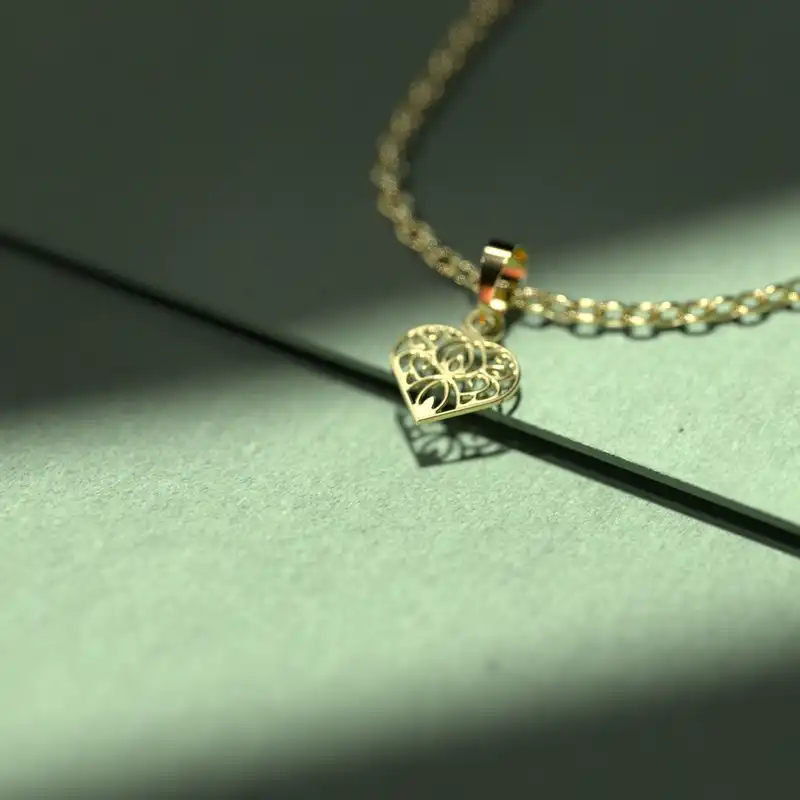 گردنبند طلا 18 عیار زنانه مدوپد مدل قلب کد AA2-1-1050
