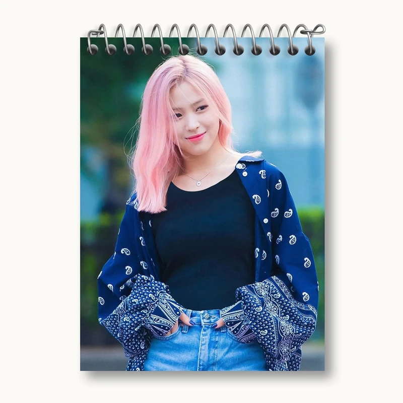 دفتر یادداشت 50 برگ خندالو مدل ریوجین گروه ایتزی ITZY کد 20180