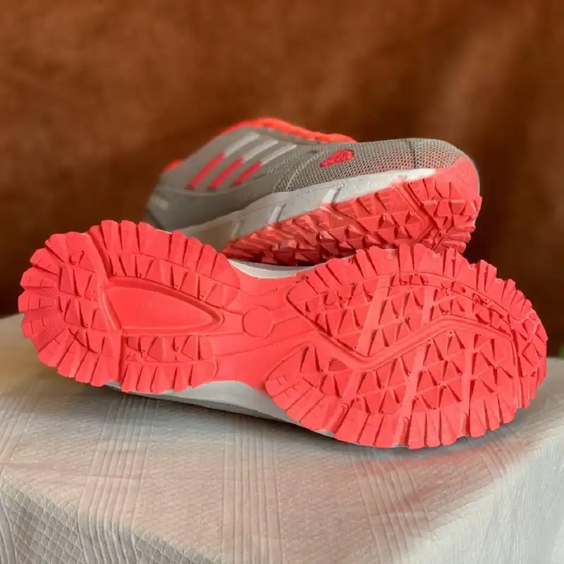 کفش پیاده روی زنانه مدل ماراتن GP-252