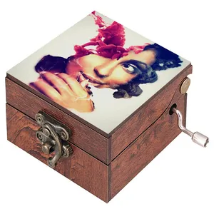 جعبه موزیکال مدل هندلی طرح دختر انتزاعی کد 1080