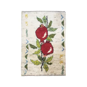 گبه بختیاری نیم متری مدل انار زمینه کرم