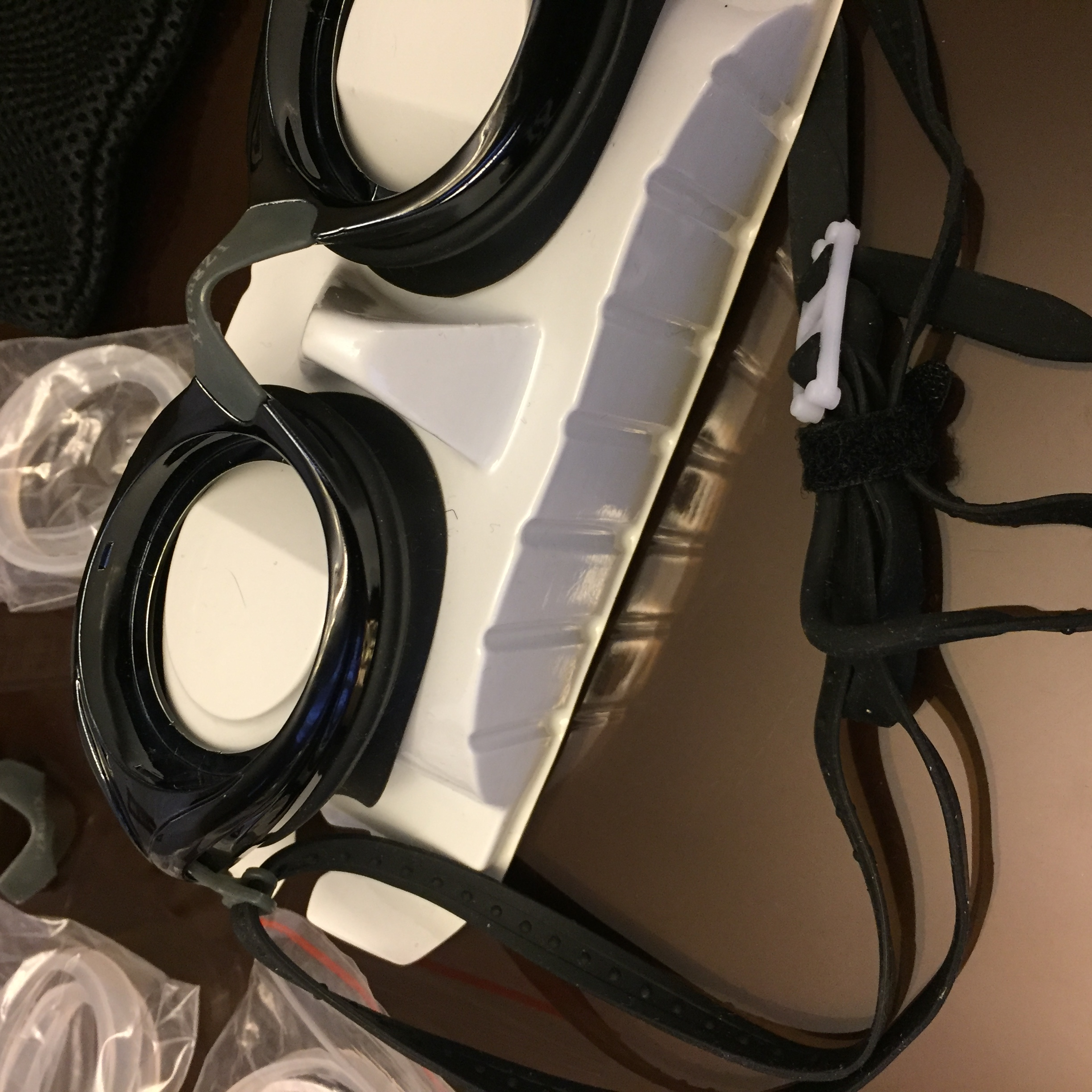 عینک شنا شاونزی مدل xi9423