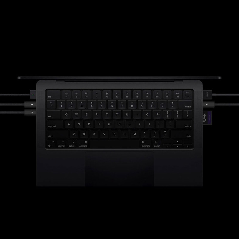 لپ تاپ 14.2 اینچی اپل مدل MacBook Pro MDE34 2025 LLA-M5-24GB RAM-1TB SSD
