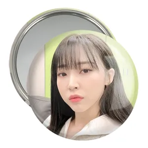 آینه جیبی خندالو مدل مونبیول گروه مامامو Mamamoo  کد 19486