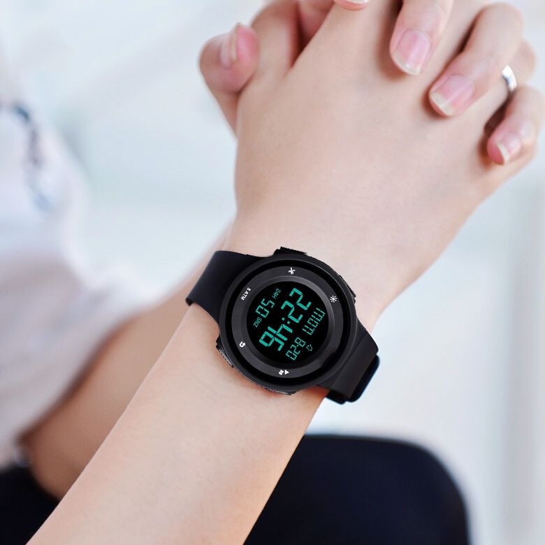 ساعت مچی دیجیتال مدل اسپرت کرنومتر دار بند سیلیکون کد 1 - - 2