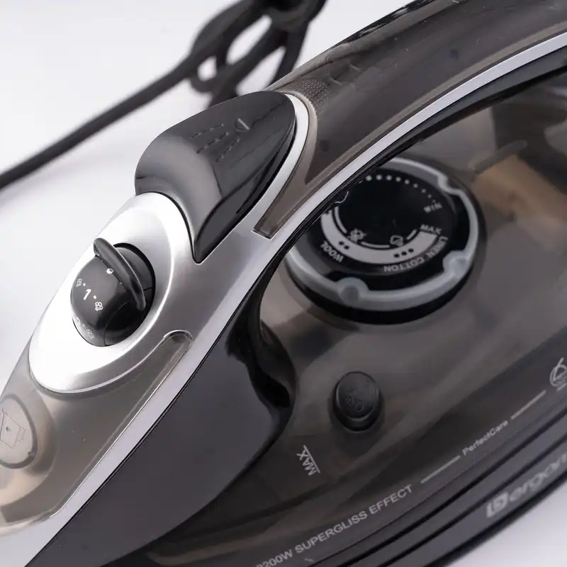 اتو بخار برگامو مدل BG-SI1163SB