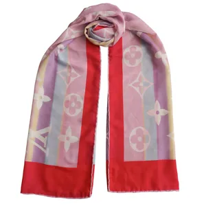 شال زنانه لویی ویتون مدل نخی دور دست دوز 