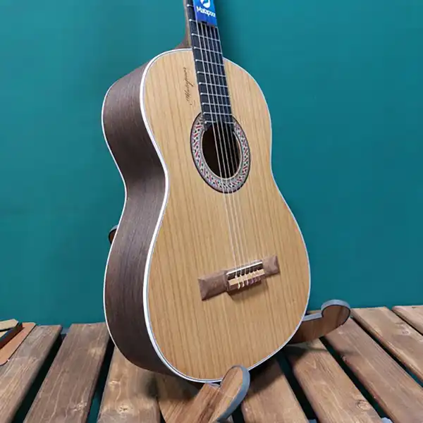 گیتار کلاسیک متاع پور مدل Mat 4