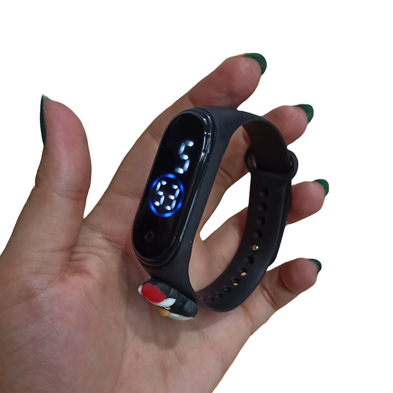 ساعت مچی دیجیتال بچگانه مدل ضد آب فانتزی طرح پنگوئن کد W-P-P ساعت مچی دیجیتال بچگانه مدل ضد آب فانتزی طرح پنگوئن کد W-P-P