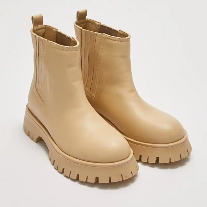 نیم بوت زنانه ال سی وایکیکی مدل آنتی شوک آبگریز