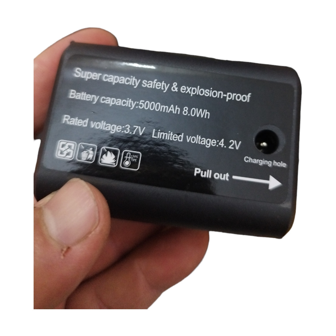 تراز لیزری مدل TSS-16 LINE-1.50 به همراه سه پایه تراز لیزری مدل TSS-16 LINE-1.50 به همراه سه پایه