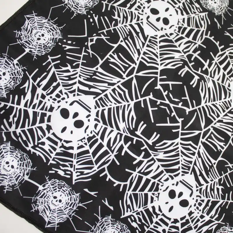 دستمال سر و گردن مدل باندانا طرح جمجمه و تارعنکبوت