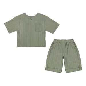 ست تی‌شرت آستین کوتاه و شلوارک پسرانه تیتیش مدل 2471688