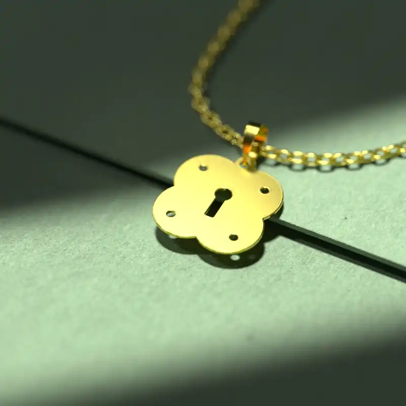 گردنبند طلا 18 عیار زنانه مدوپد مدل قفل کد F2-1-1149