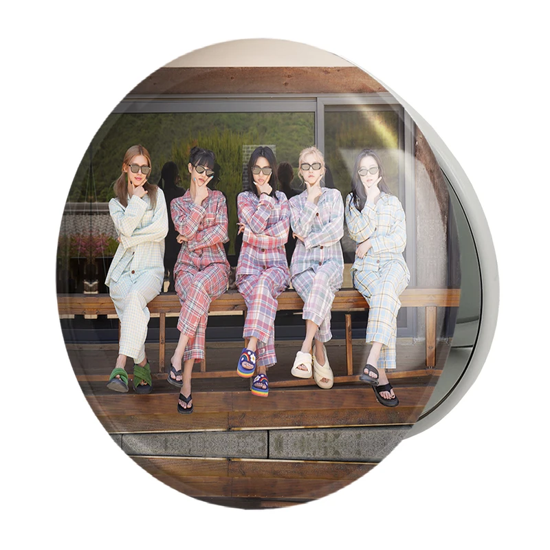 آینه جیبی خندالو طرح گروه جی آیدل GIdle مدل تاشو کد 19581 