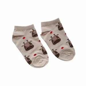 جوراب دخترانه مدل گاو مهربان کد 1322