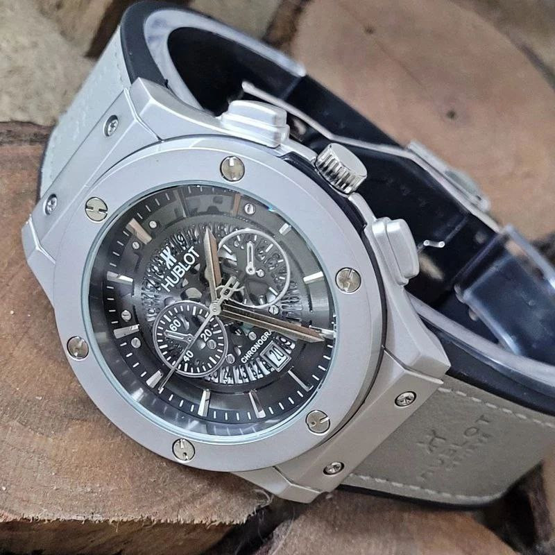 ساعت مچی عقربه ای زنانه  مدل اسکلتون بیگ بنگ Tt99