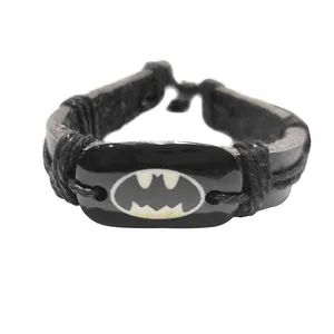 دستبند مردانه مدل Bat5