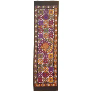 رومیزی سوزن دوزی کد SOOZRA82