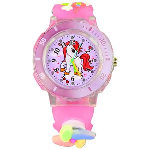نقد و بررسی ساعت مچی عقربه‌ای کوارتز دخترانه مدل بند سیلیکونی چراغدار اسپینر دار طرح یونیکورن اسب تک شاخ توسط خریداران