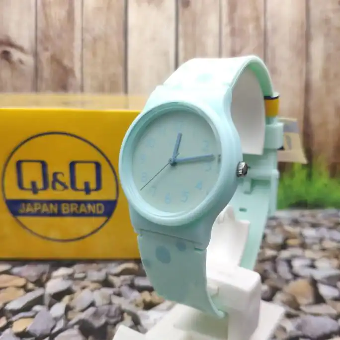 ساعت مچی عقربه ای زنانه کیو اند کیو مدل VP46J065Y