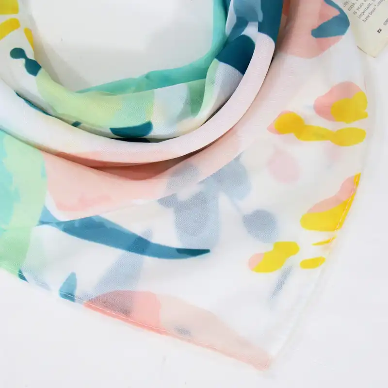 دستمال سر و گردن زنانه مدل مینی نخی گلدار کد a-2402