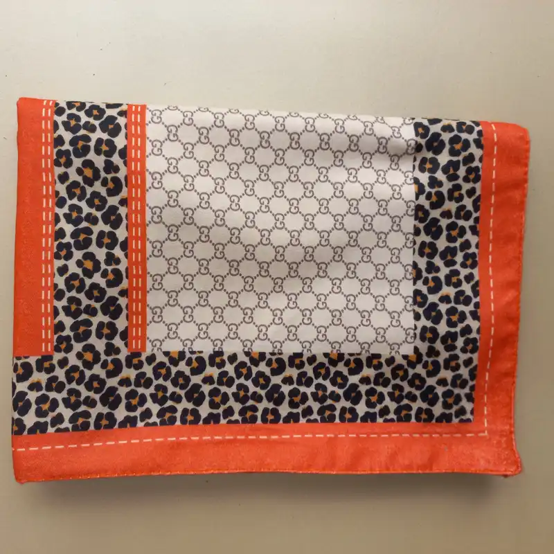 شال زنانه  مدل پاییزه موهر حاشیه پلنگی