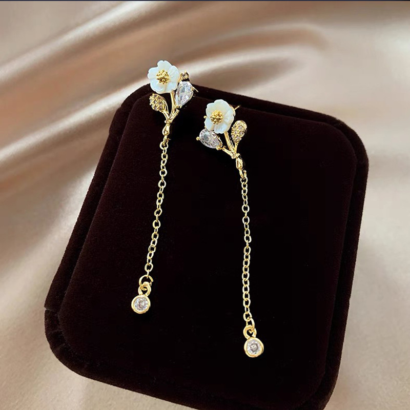 گوشواره زنانه مدل گل صدفی آویز کد 00666