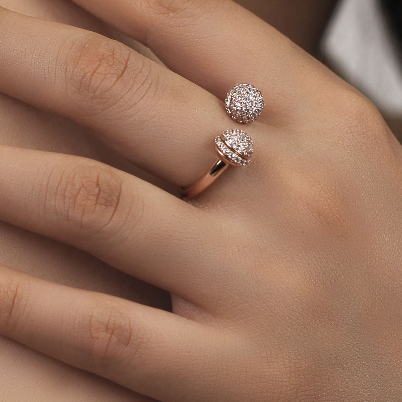 انگشتر زنانه ژوپینگ مدل گوی کد L173 انگشتر زنانه ژوپینگ مدل گوی کد L173