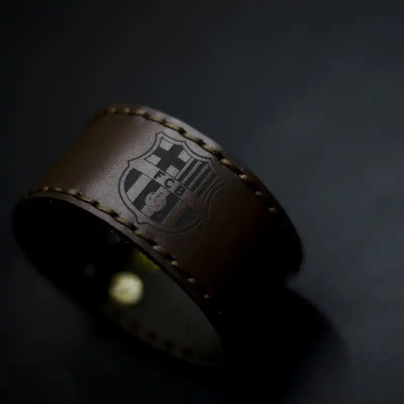 دستبند چرمینه اسپرت مدل بارسلونا کد 3002