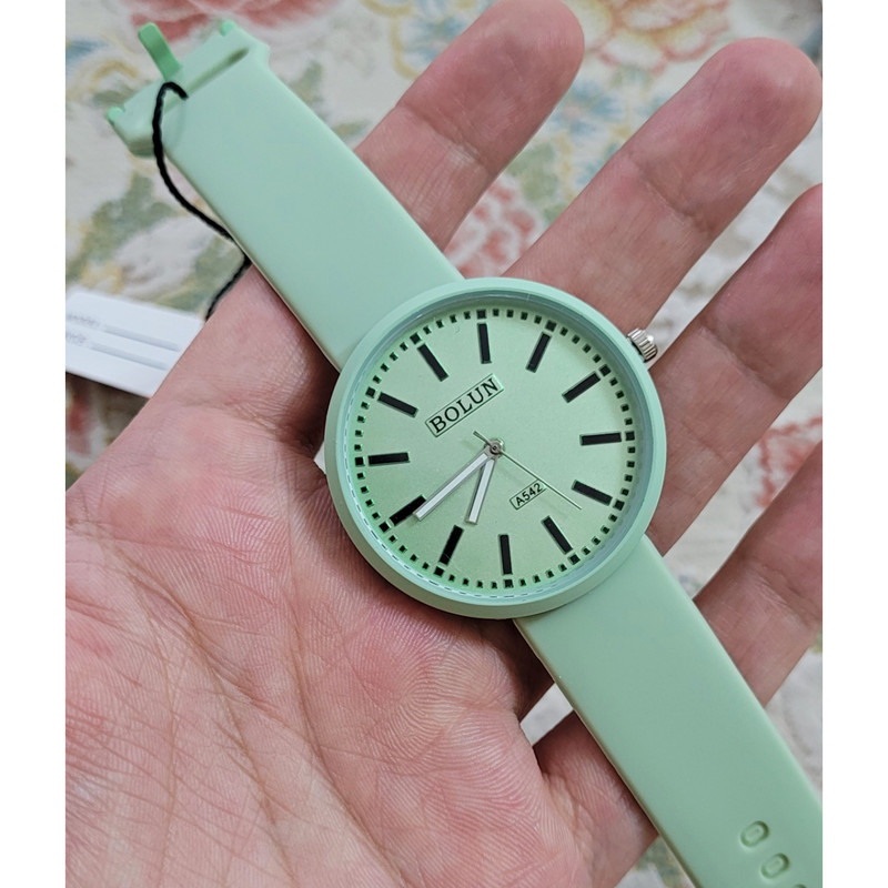 ساعت مچی عقربه ای زنانه بولن مدل بند پیو کد 03