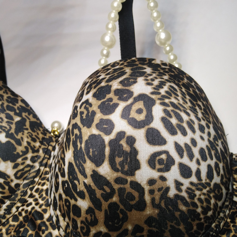 ست شورت و سوتین زنانه مدل مرواریدی اسفنجی بند متحرک کد 00108