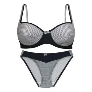 ست شورت و سوتین زنانه ونا مدل پد دار نخی کد 828