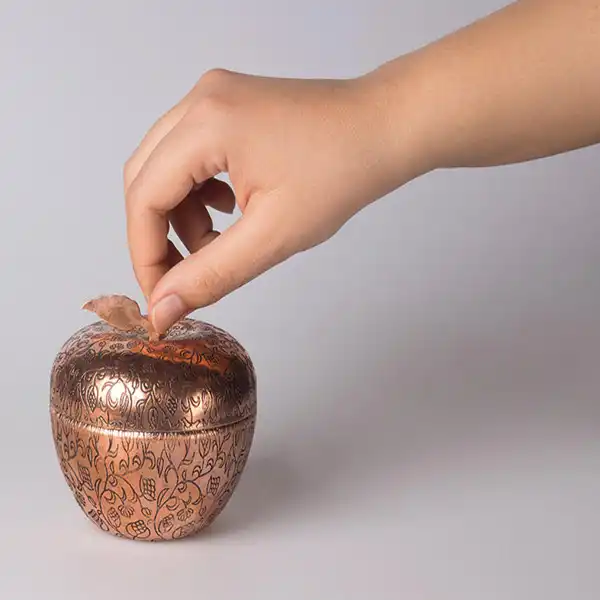 قندان مسی طرح سیب قلم زنی کد ZH04.4