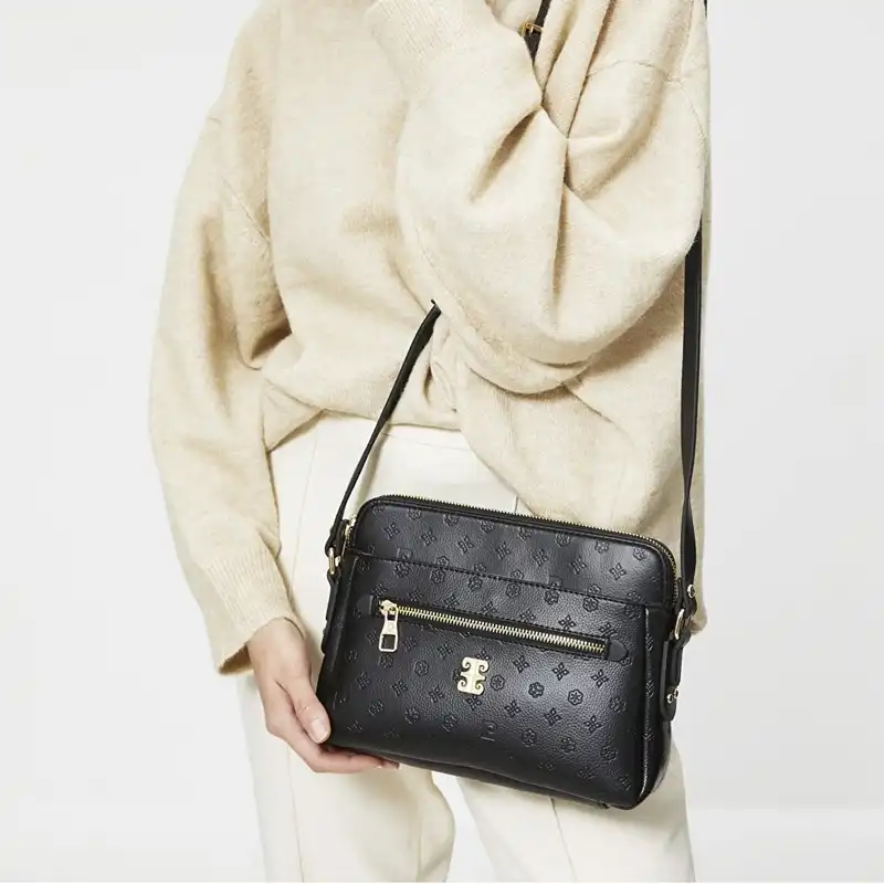 کیف دوشی زنانه پیر کاردین مدل Y1494