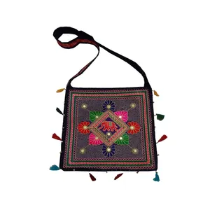 کیف رودوشی  سوزن دوزی کد 196