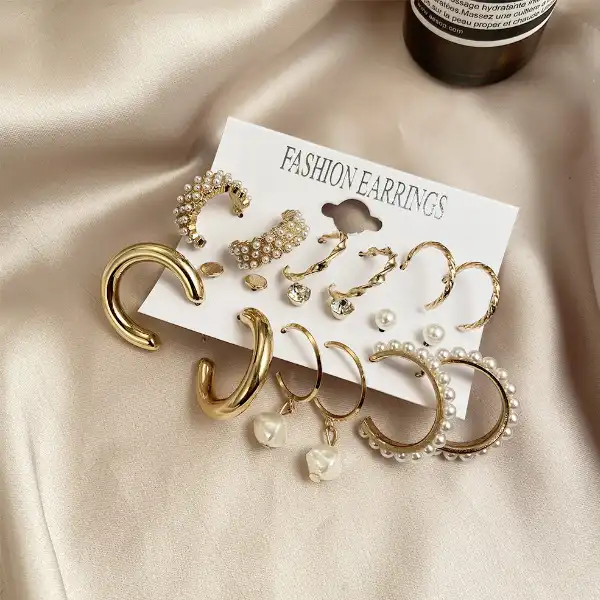 گوشواره زنانه مدل حلقه ای مرواریدی بسته 9 عددی